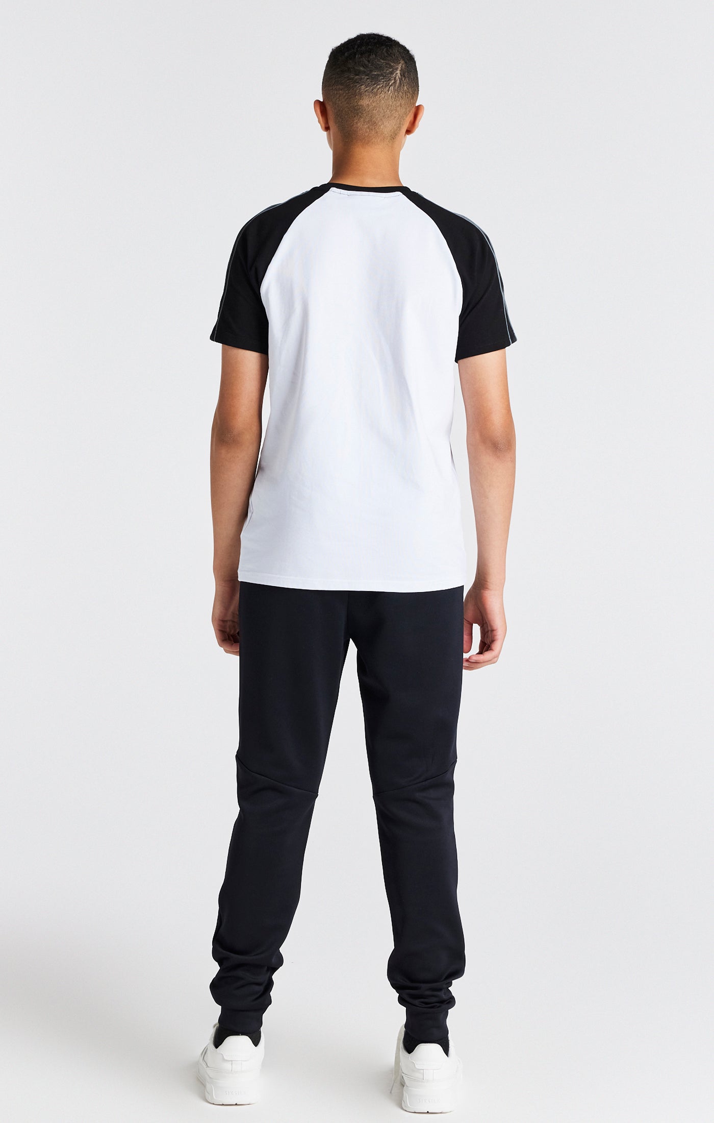 Load image into Gallery viewer, Boys White Raglan T-Shirt (4)