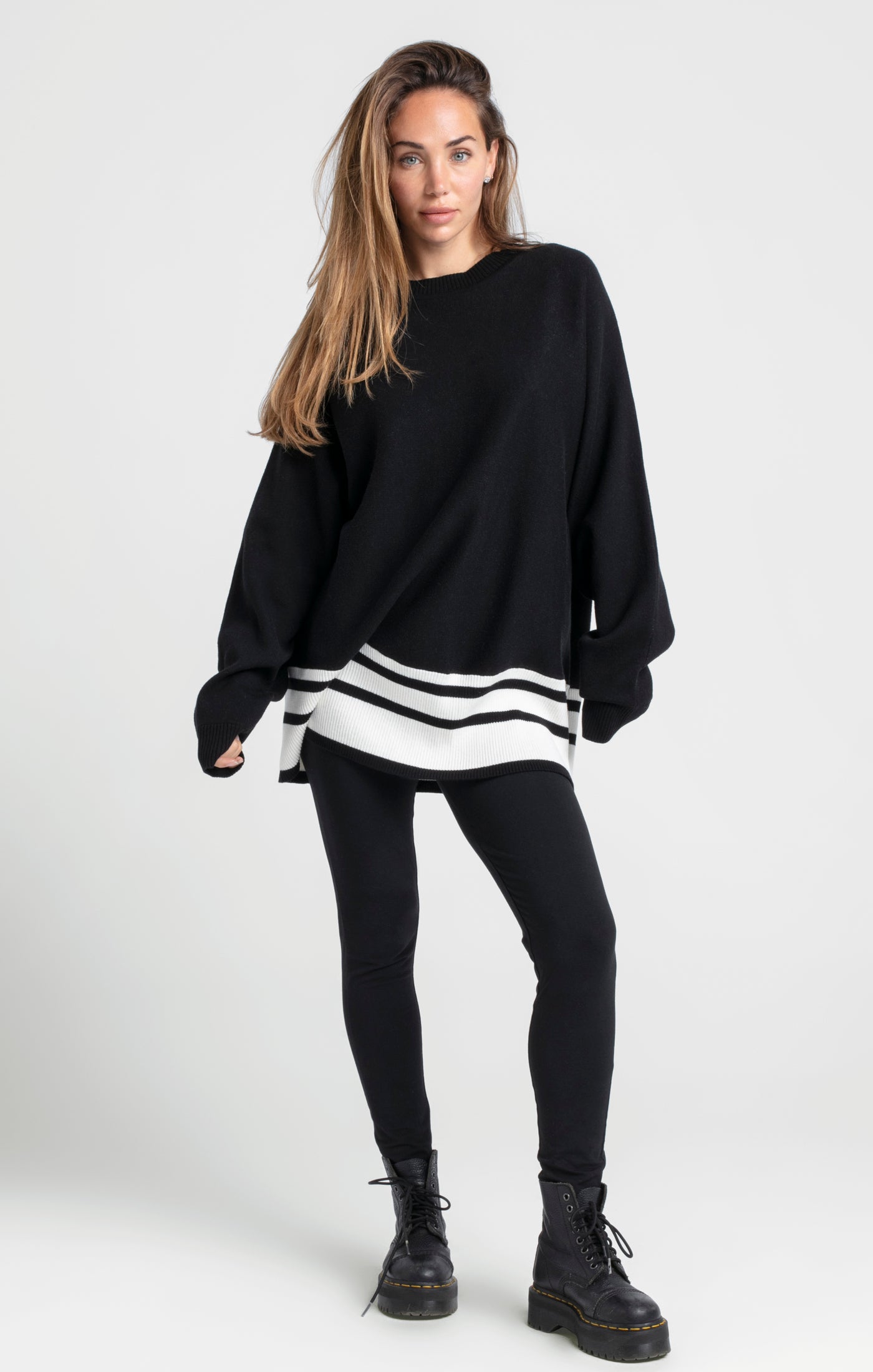 Load image into Gallery viewer, Black Knit Jumper (3)