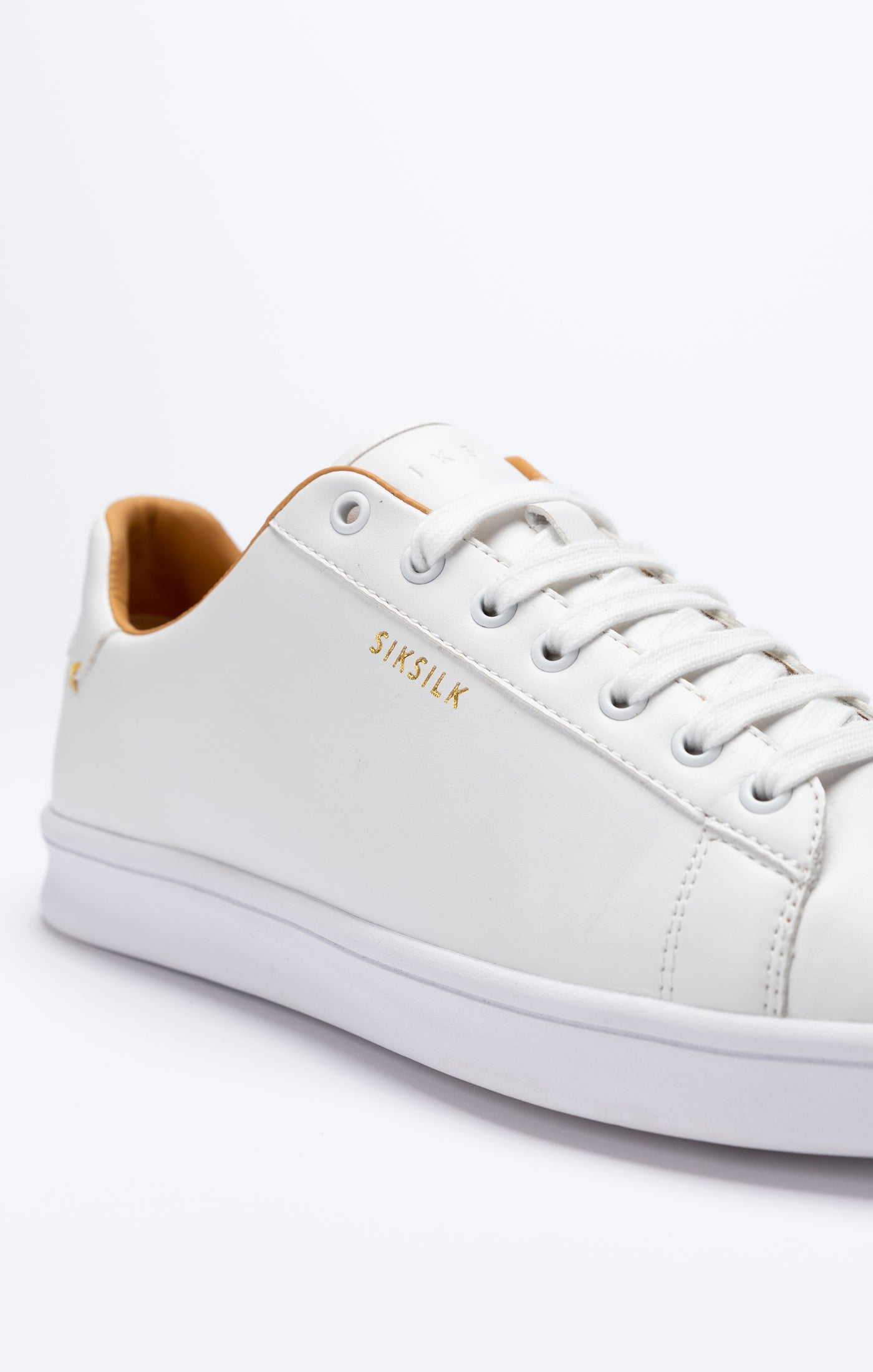 Load image into Gallery viewer, White Low-Top Casual Trainer (3)