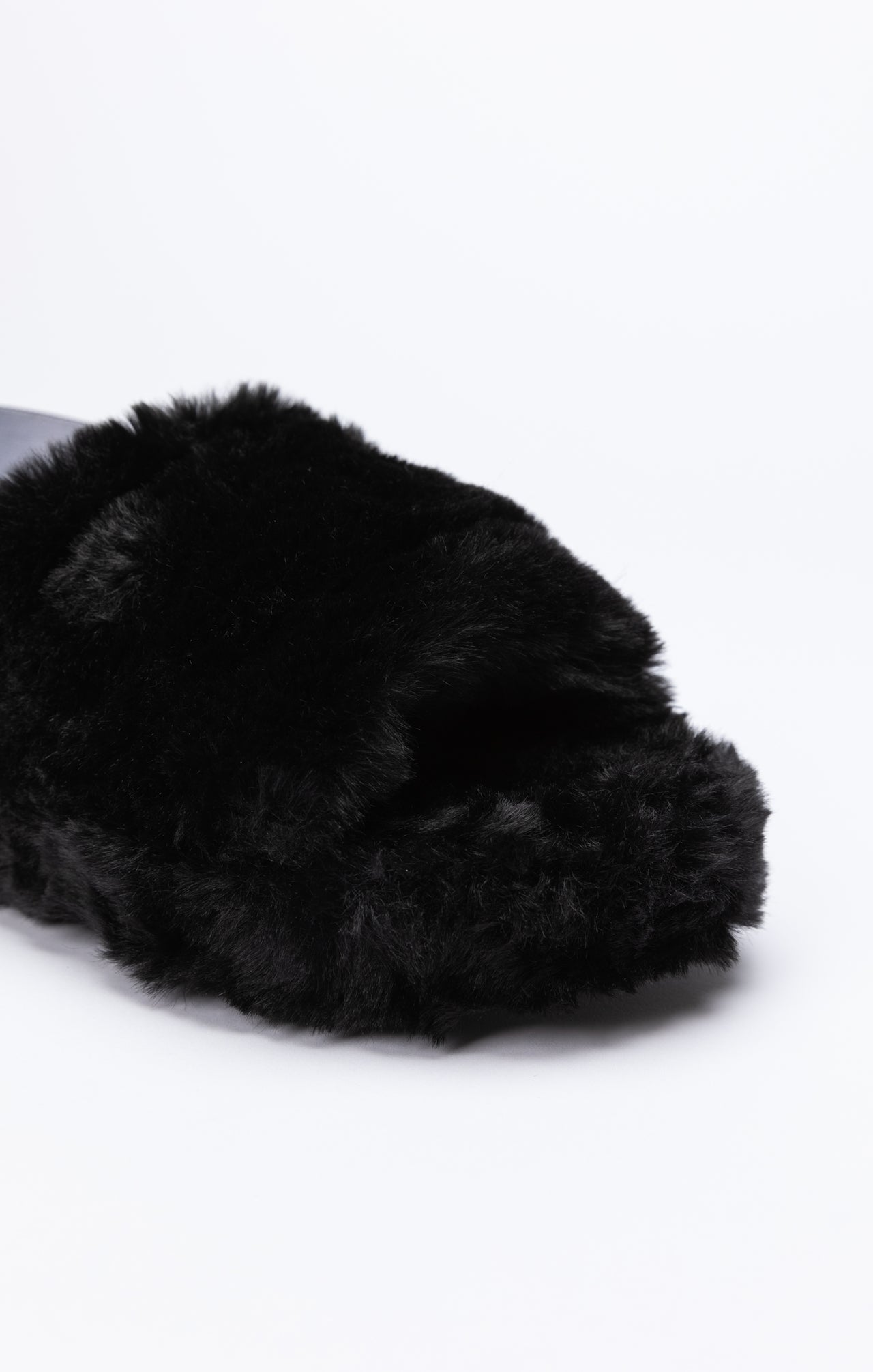 Black Fluffy Slide Slipper (3)